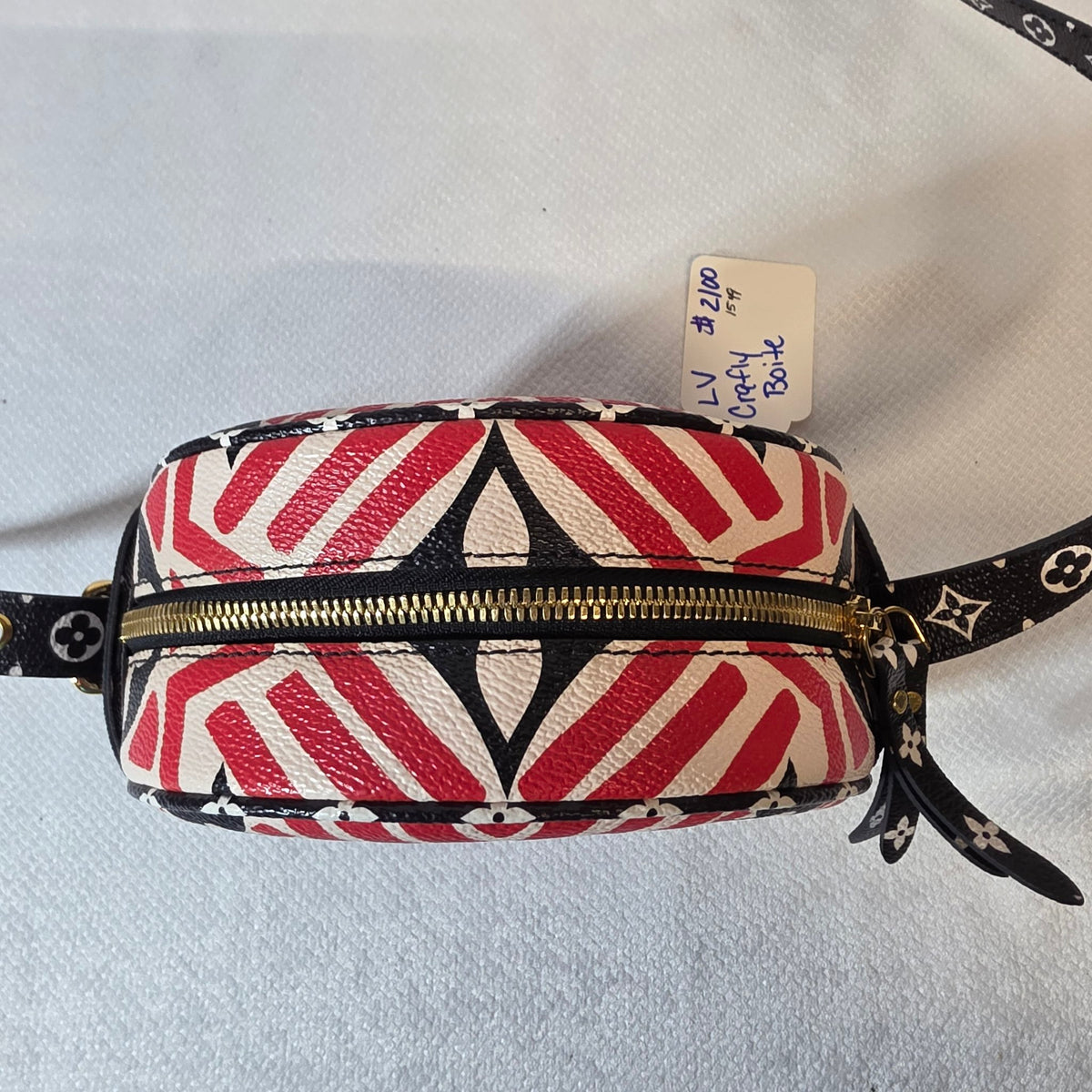 Louis Vuitton Boite Chapeau Souple PM – Giant Monogram Crafty, Rouge/Rose/Crème