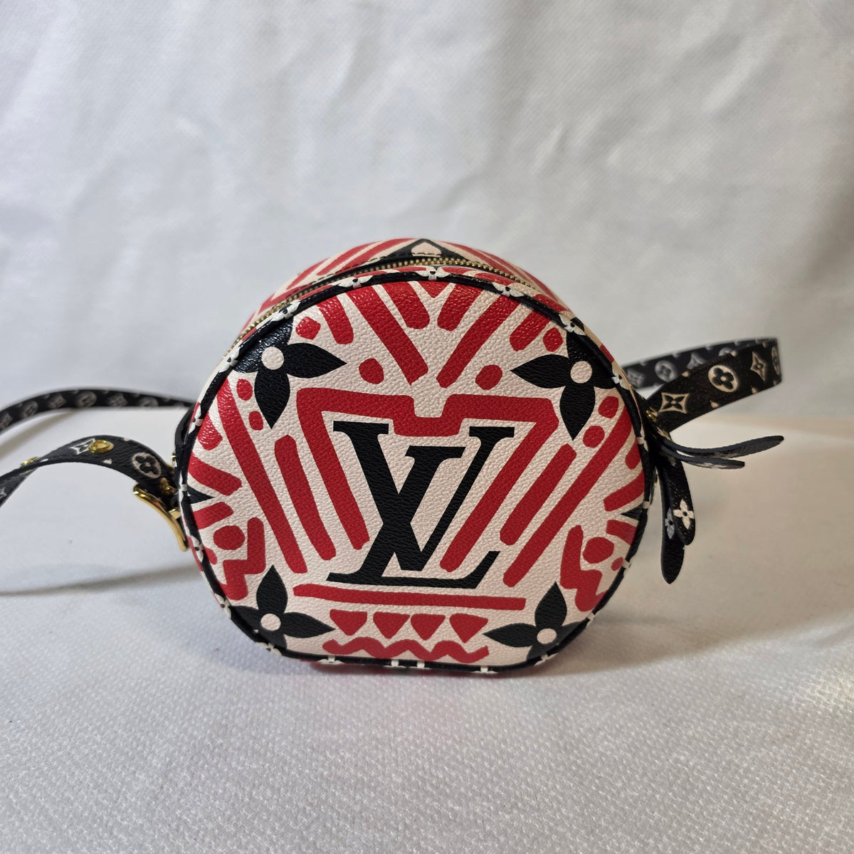 Louis Vuitton Boite Chapeau Souple PM – Giant Monogram Crafty, Rouge/Rose/Crème