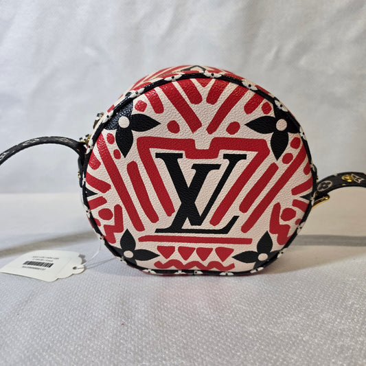 Louis Vuitton Boite Chapeau Souple PM – Giant Monogram Crafty, Rouge/Rose/Crème