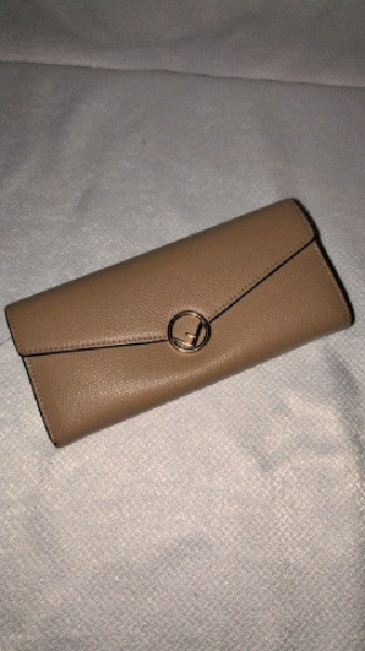 Fendi Continental Wallet, Beige Leather – Excellent