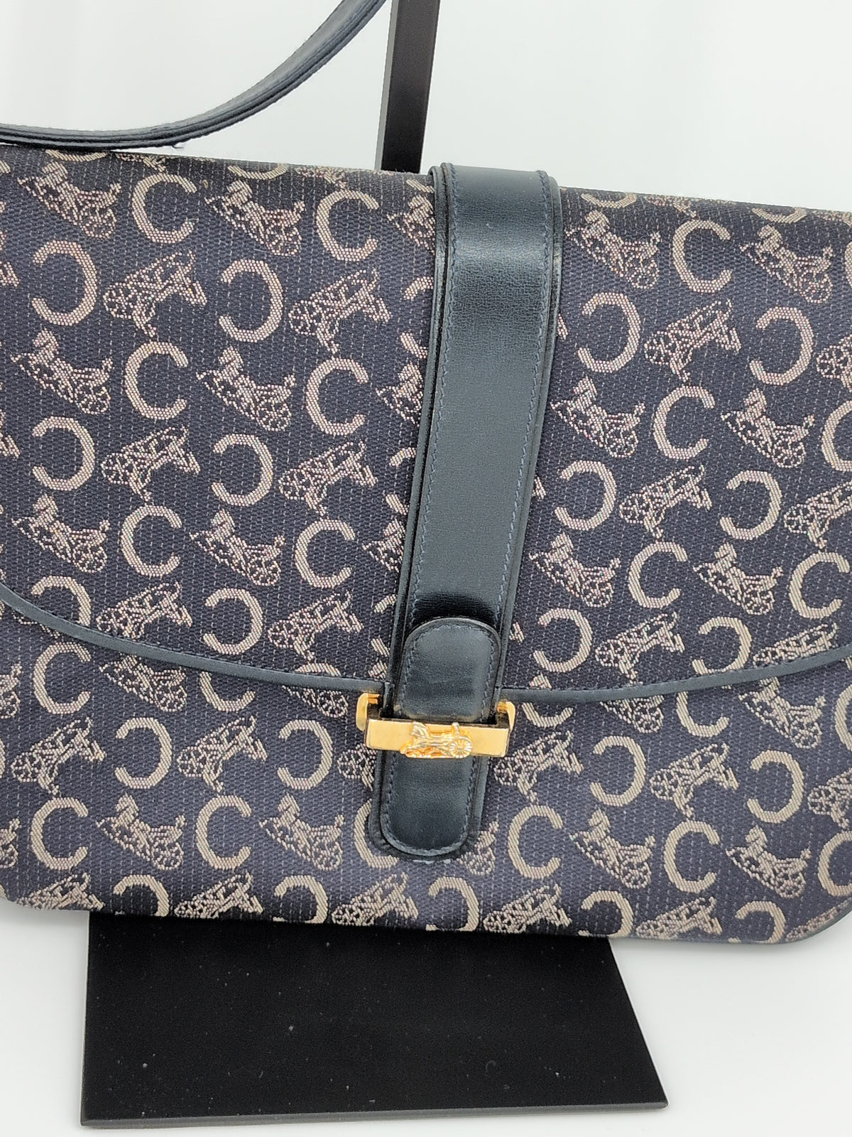 Celine Vintage Leather Crossbody Bag – Black