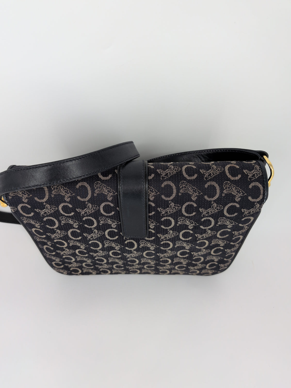 Celine Vintage Leather Crossbody Bag – Black